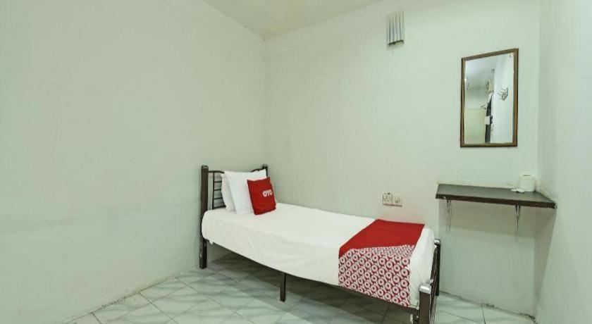 OYO 90643 Gks Hotel Seremban Buitenkant foto