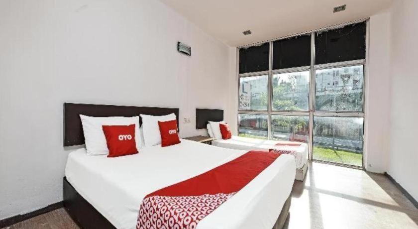 OYO 90643 Gks Hotel Seremban Buitenkant foto